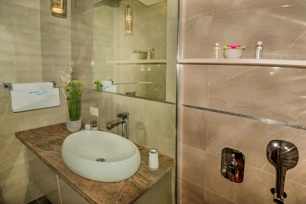Apartments Vujicic Tivat Eksteriør bilde