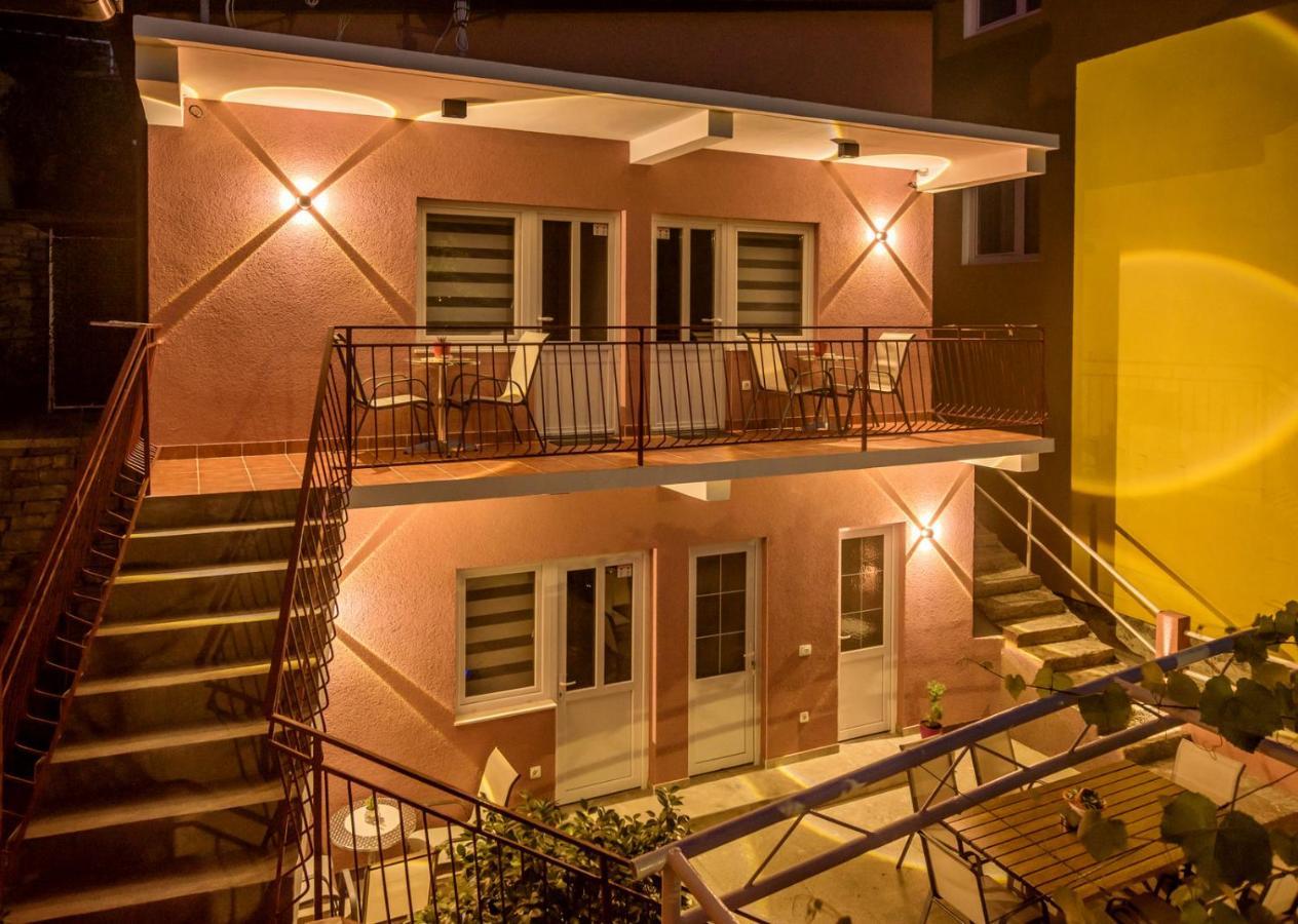 Apartments Vujicic Tivat Eksteriør bilde