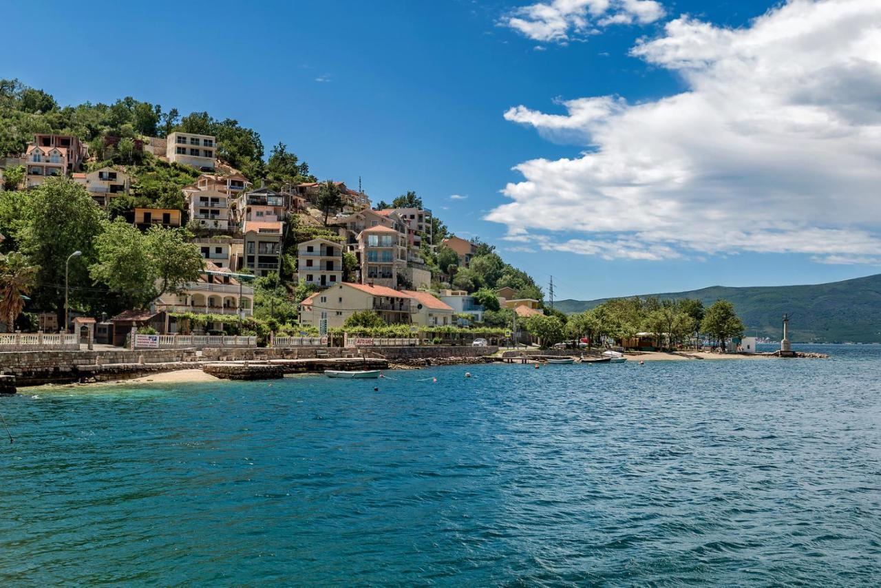 Apartments Vujicic Tivat Eksteriør bilde