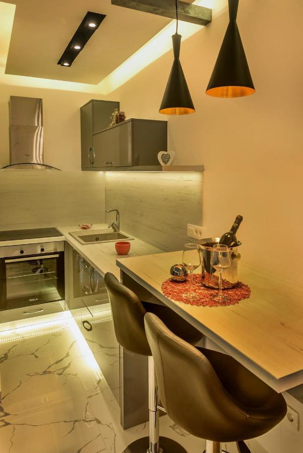 Apartments Vujicic Tivat Eksteriør bilde